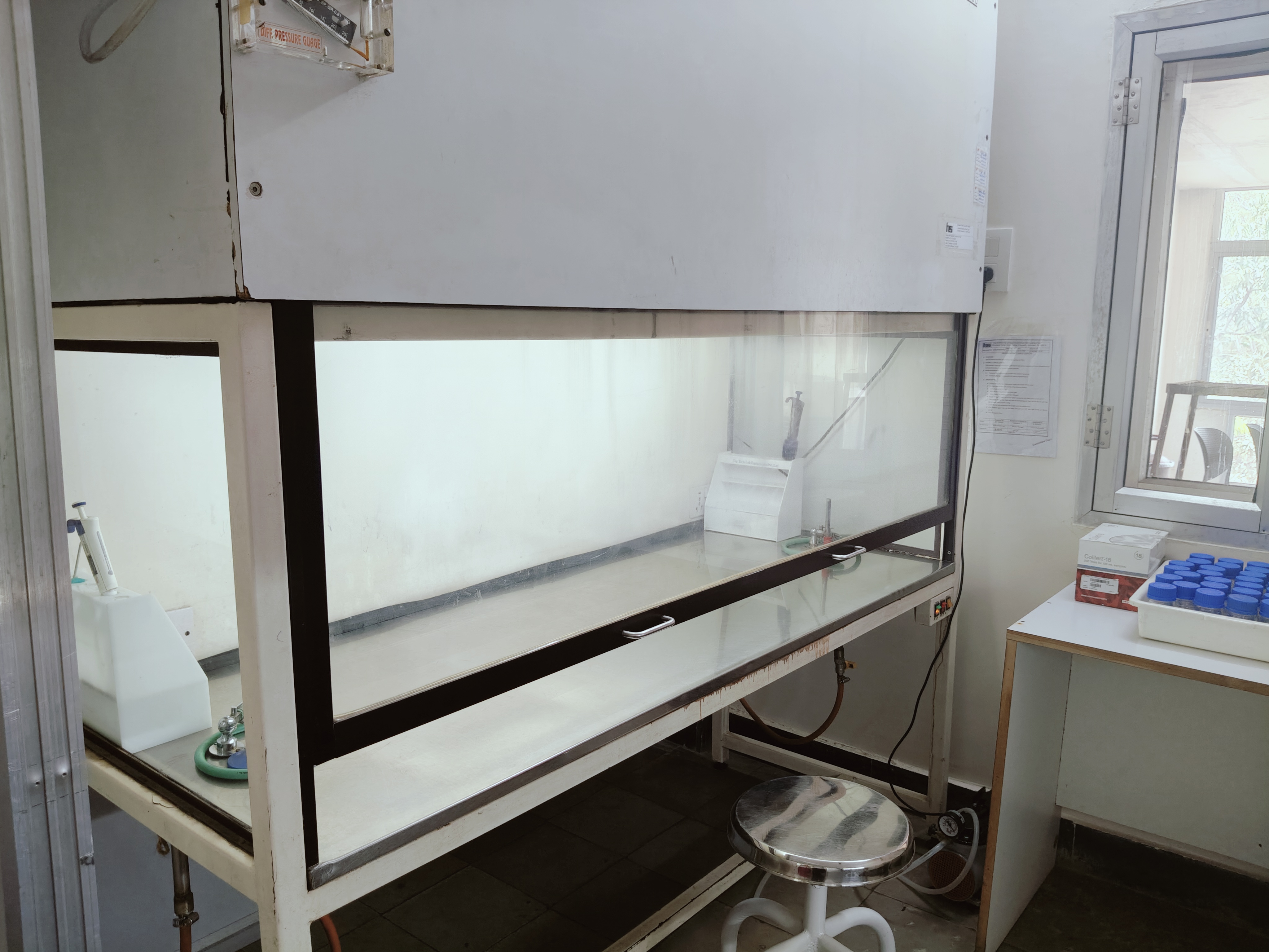 A view of the laminar airflow cabinet
