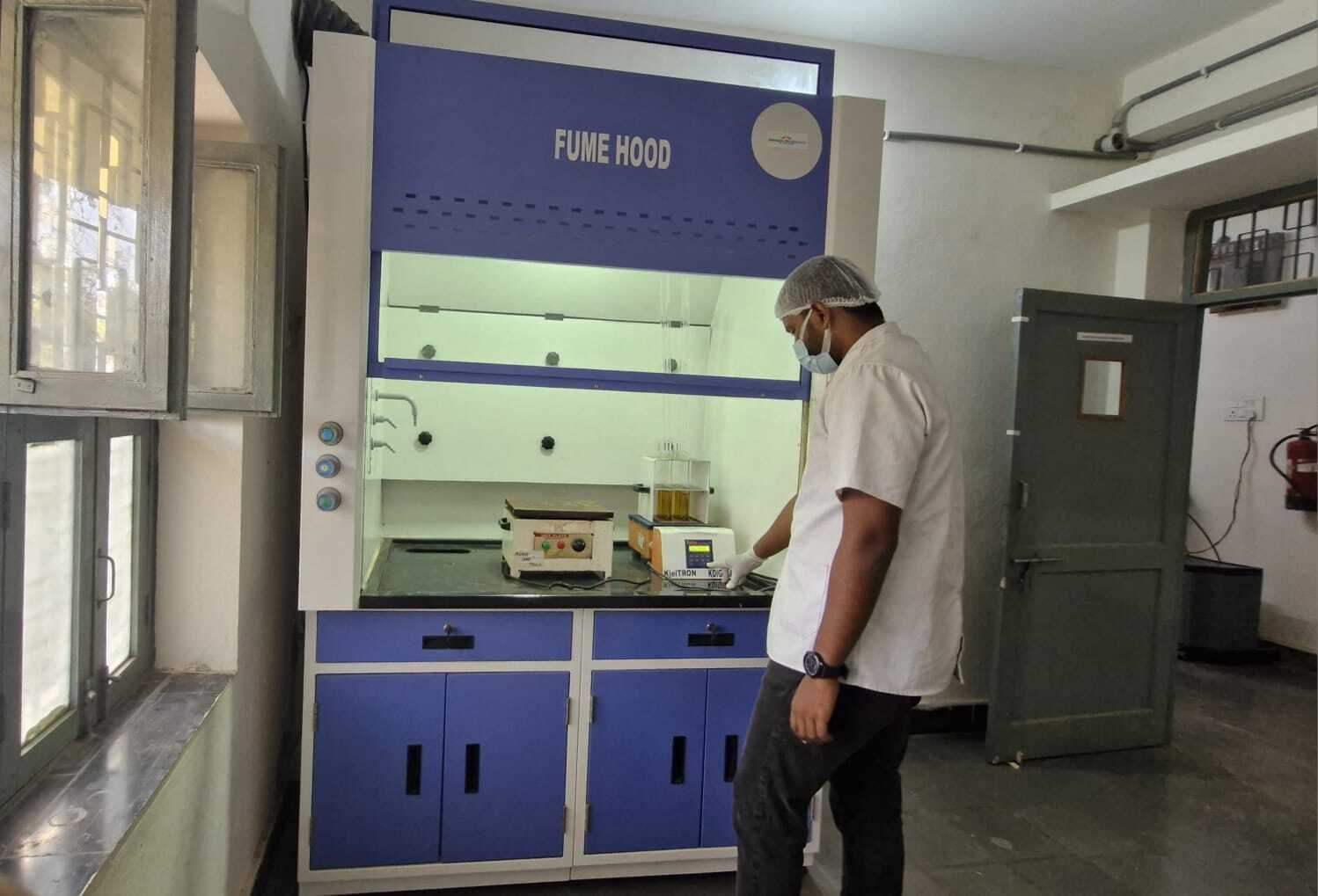 Photo showing the fume hood